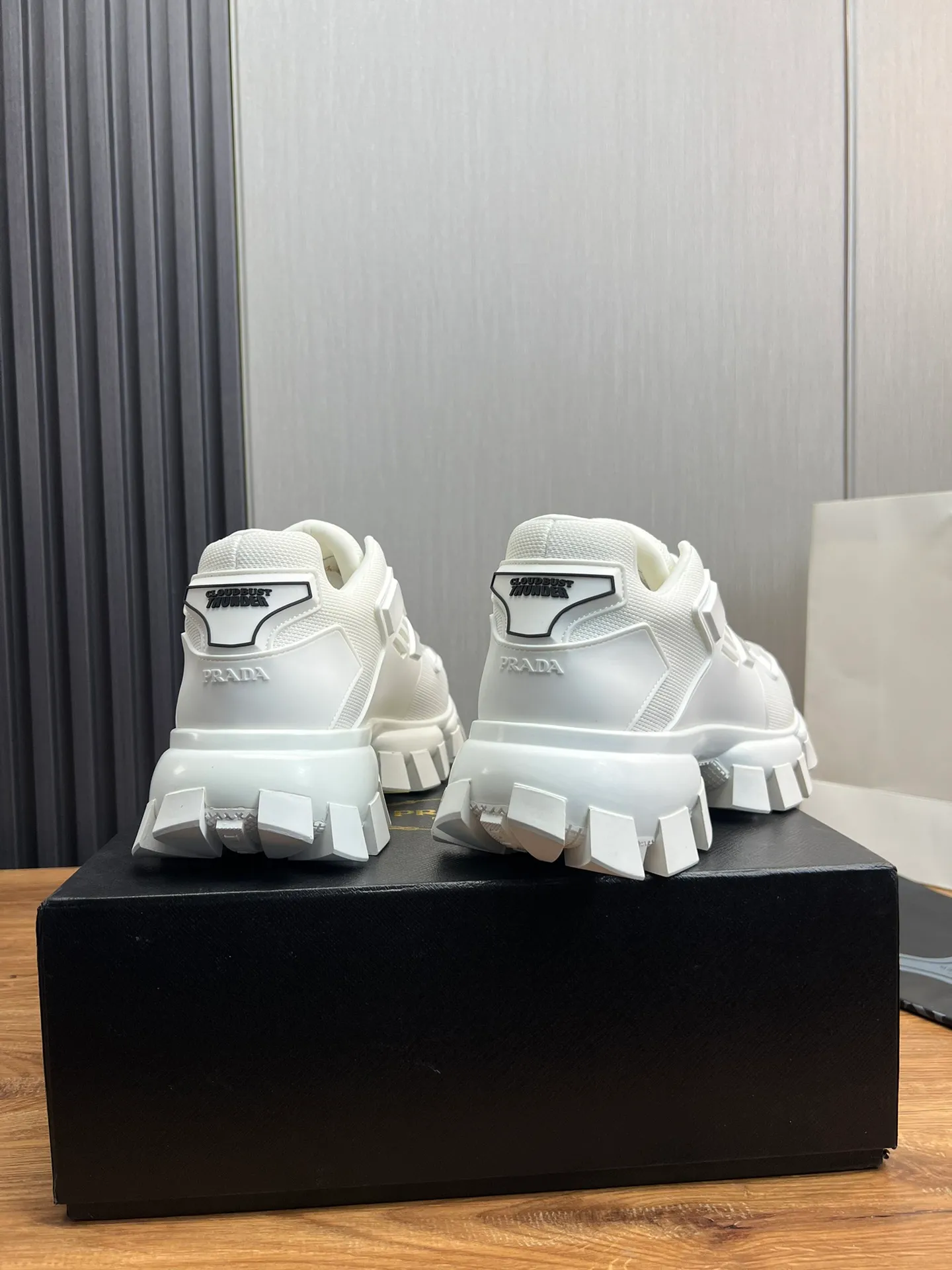 Men's shoes 💰620💰 [PRADA] Popular thick-soled shoes for couples 👩‍❤️‍👨 Available all year round ✔️Official website synchronization Original fly-knit film fabric + cowhide lining, 1⃣️ to 1⃣️ replica, original sole, 36-45 (45 made to order, non-refundable)